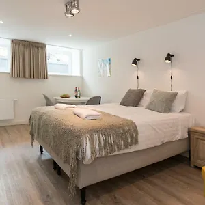 3* Bed & Breakfast Nassau Canal